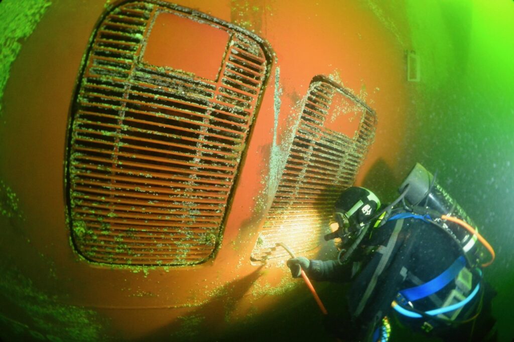 Diving Services