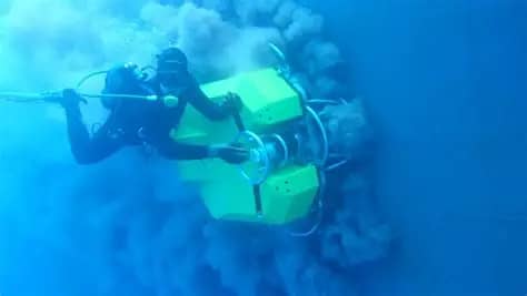 Underwater Hull Cleaning